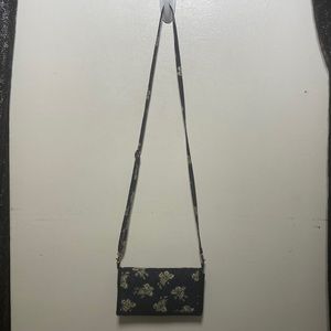 Wallet Purse (Shoulder, Crossbody, or Wallet) Sz Small